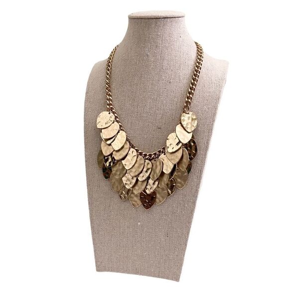 Layered Texture Leaves Shape Chunky Metal Necklace in Vintage Gold Tone - Picture 2 of 5